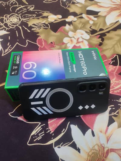 Infinix Hot 60 Pro 8+8gb and 128 Gb 10 by 10