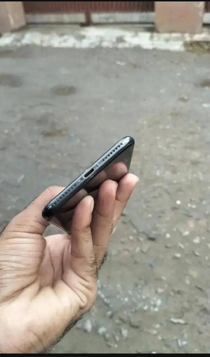 Apple iPhone 7 Plus 6