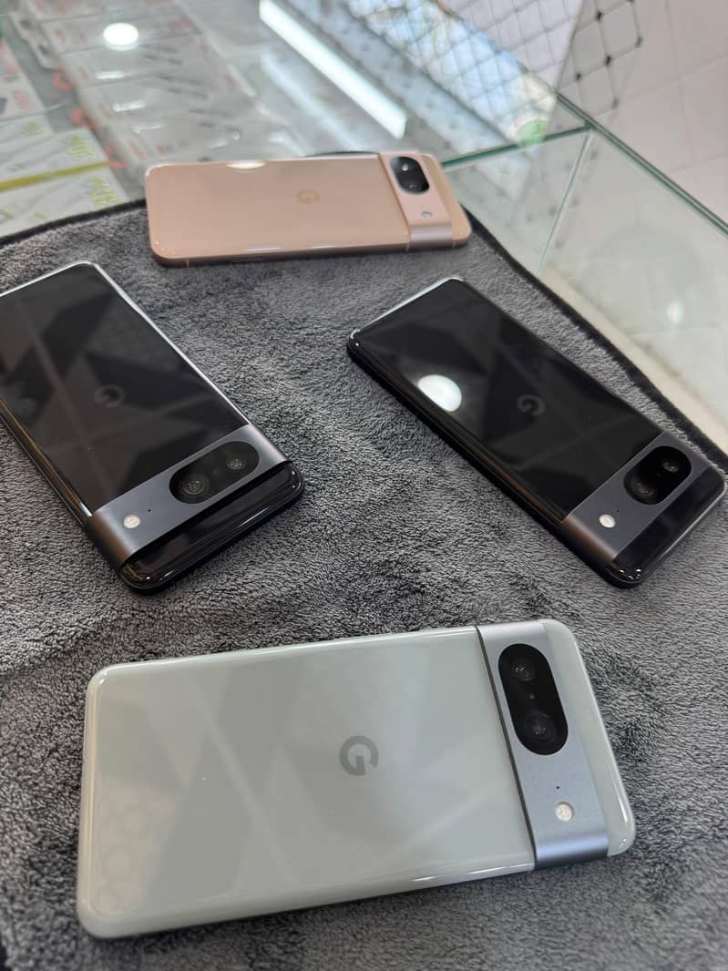 Google Pixel 8 0