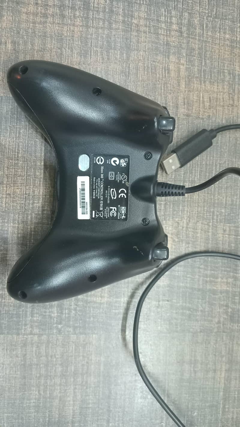 Xbox 360 wired controller 2
