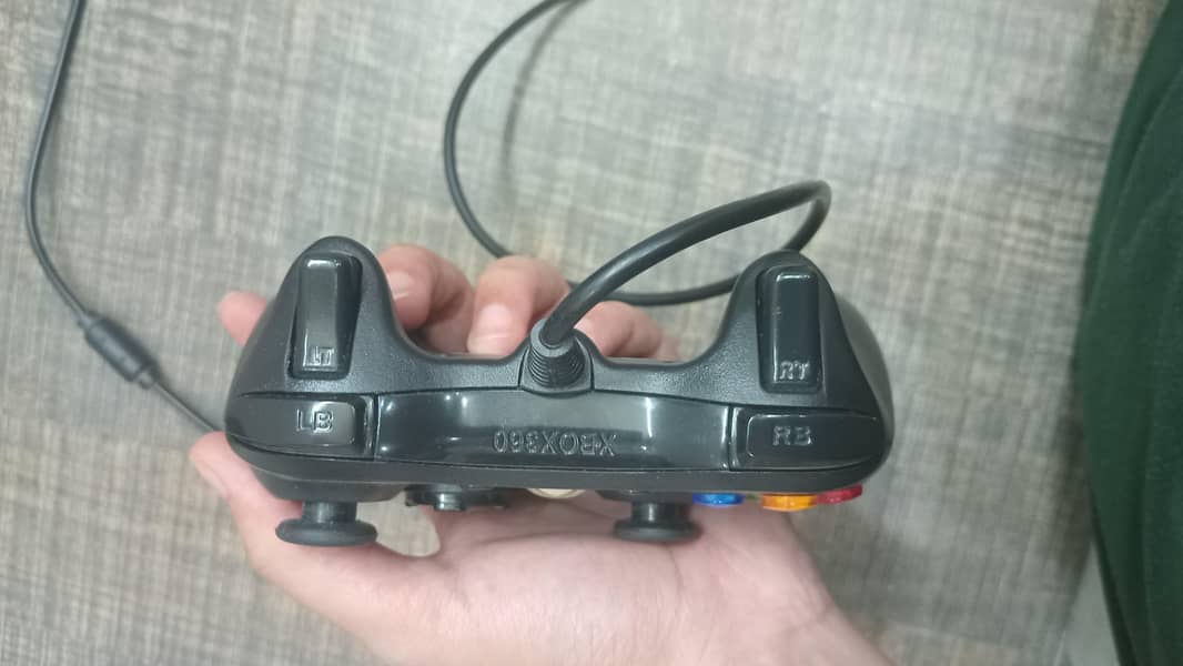 Xbox 360 wired controller 3