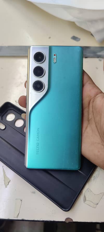 Tecno CAMON 40 Pro