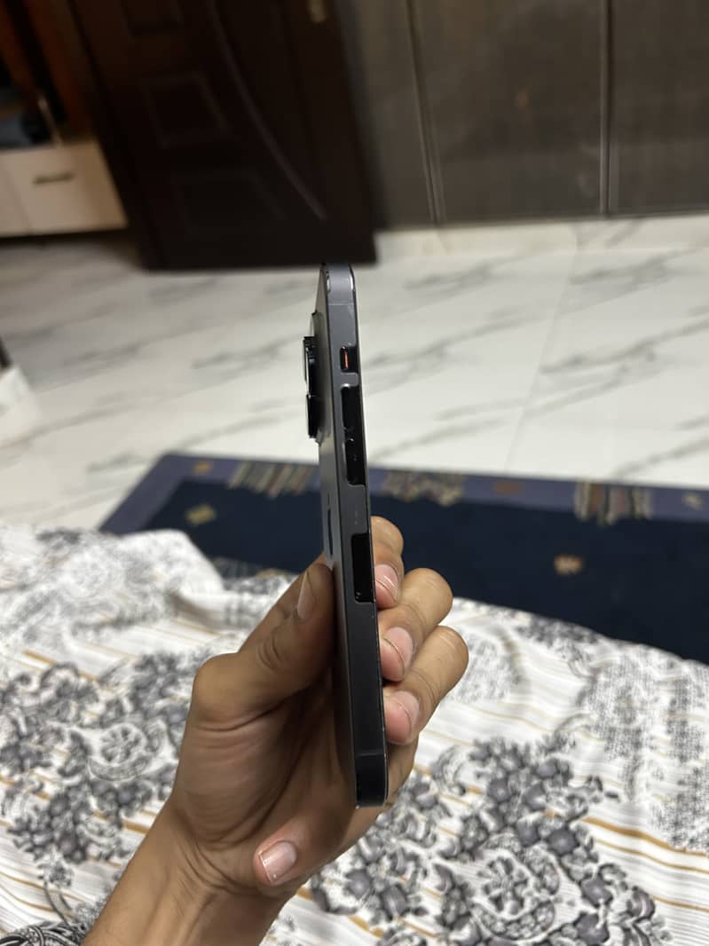 Apple iPhone 14 Pro 1