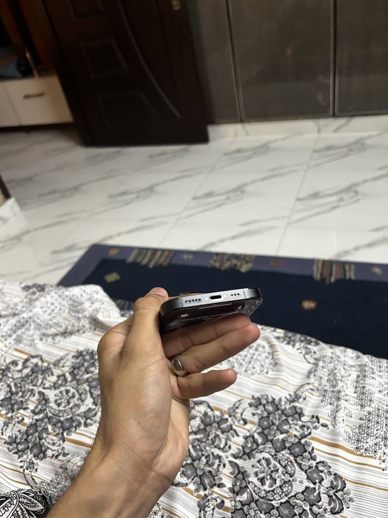 Apple iPhone 14 Pro 2