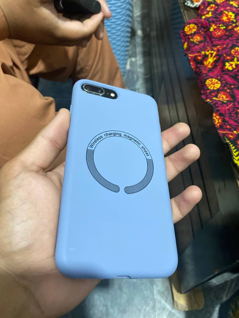 Apple iPhone 7 Plus 11