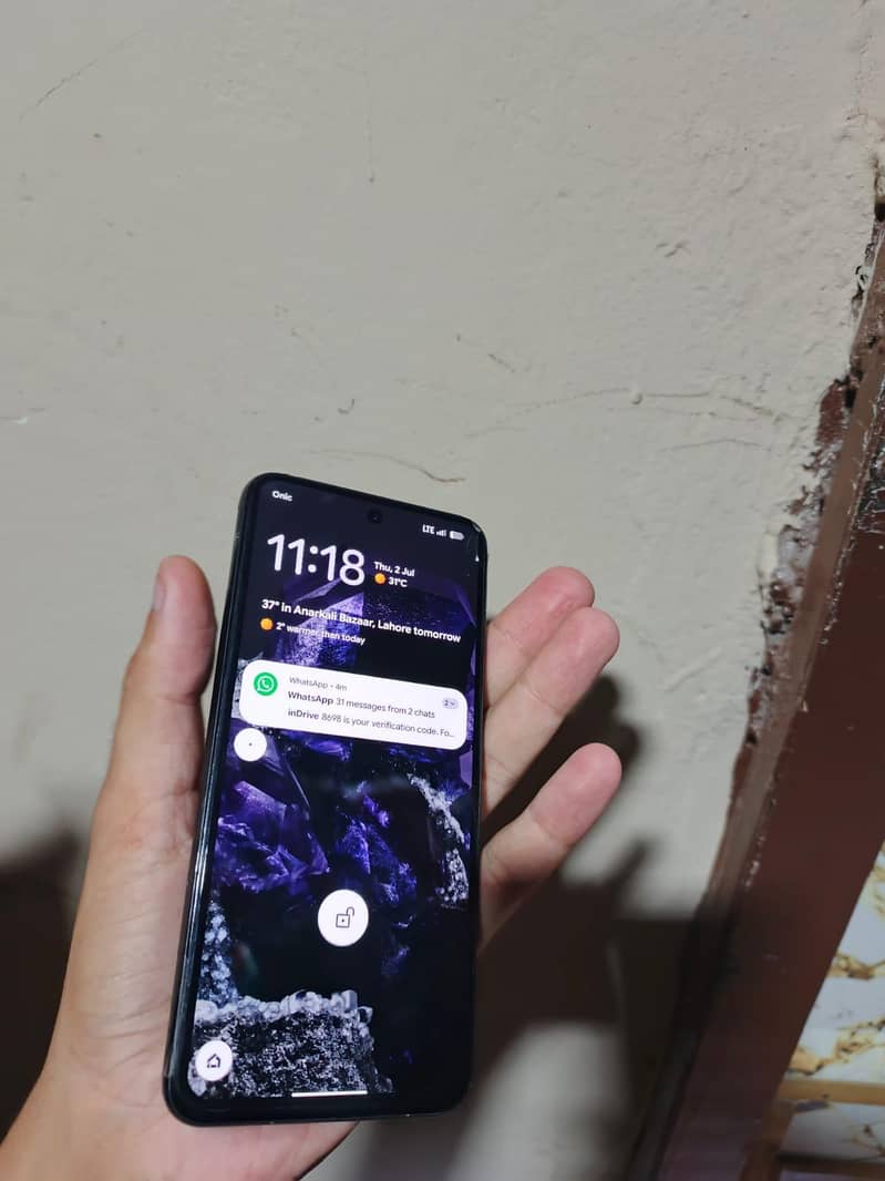 Google Pixel 8 4