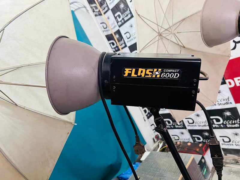 FLASH compact 600D 1