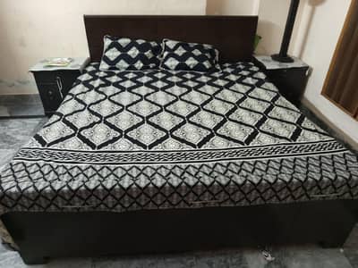 wooded bed sale in good condition