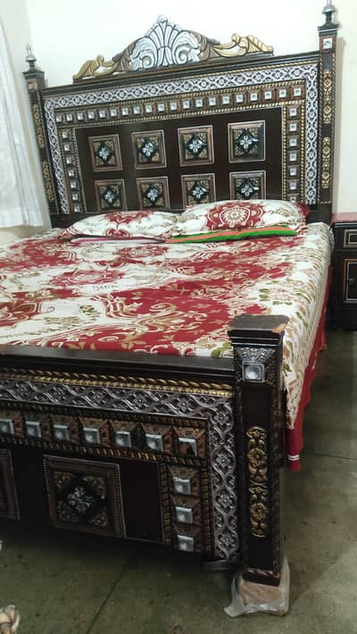 Full size bed  Good condition WhatsApp # 03418977110