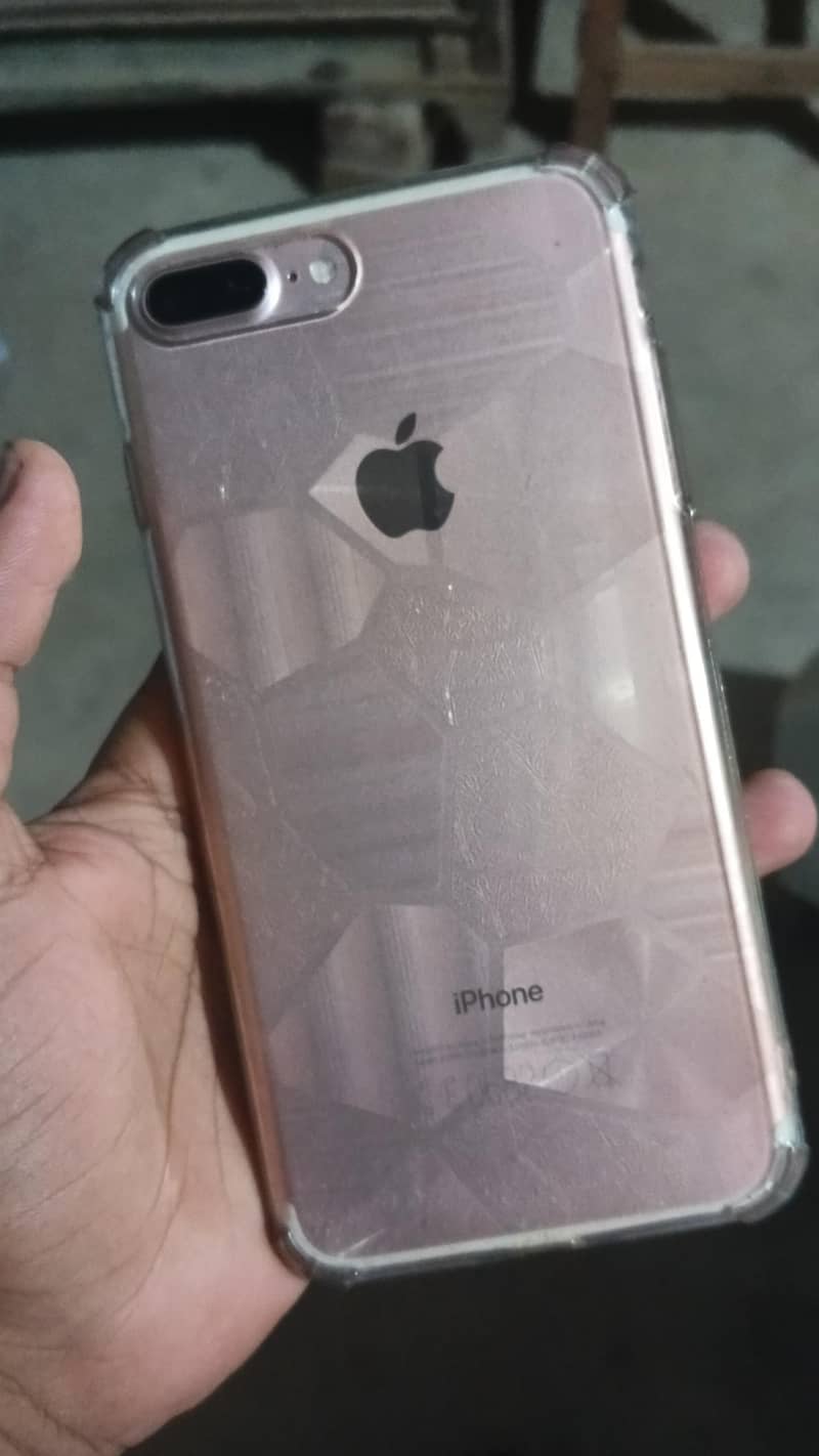 Apple iPhone 7 Plus 0