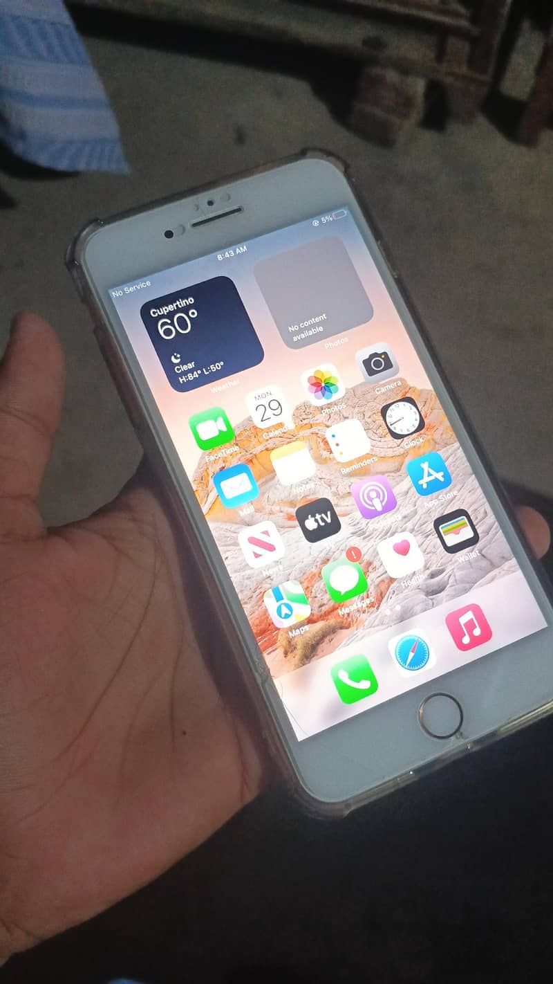 Apple iPhone 7 Plus 1