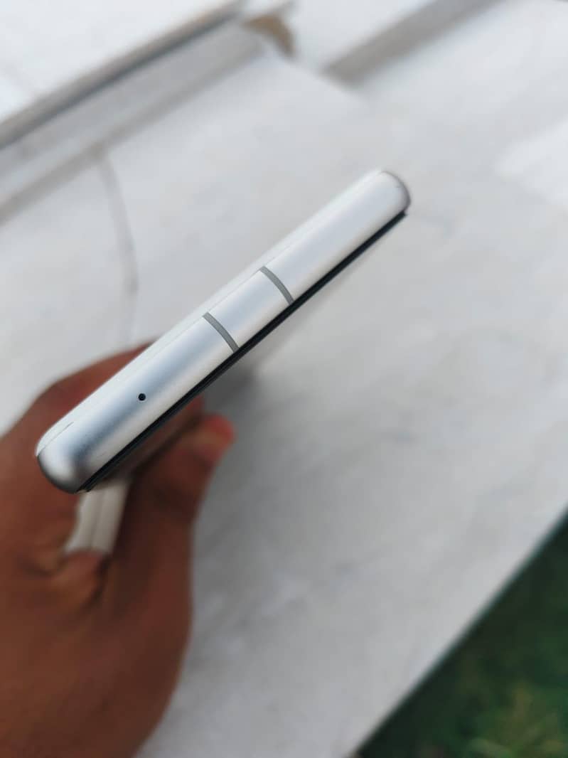 Google Pixel 7a 2