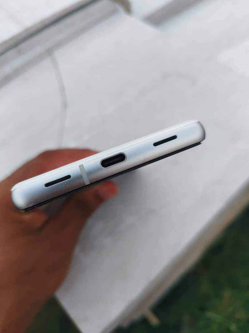 Google Pixel 7a 3