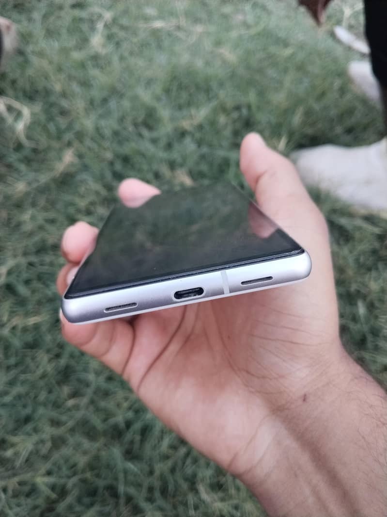 Google Pixel 7a 9
