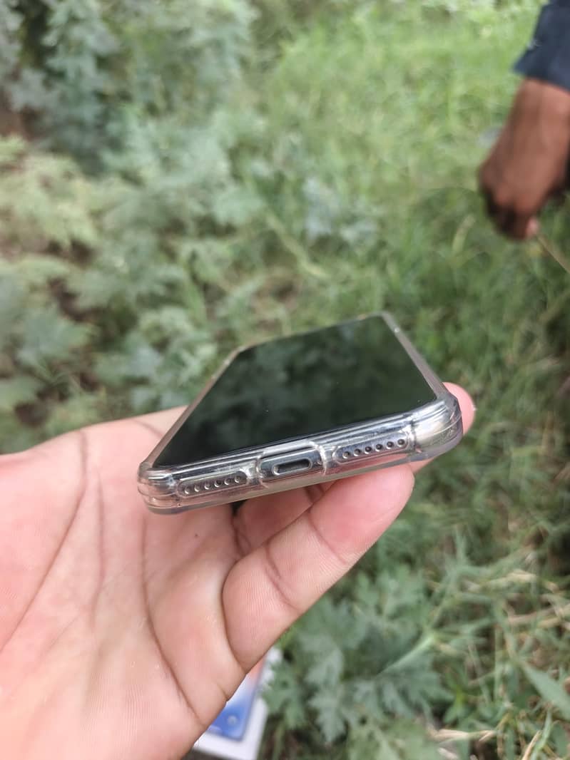 Apple iPhone X 1