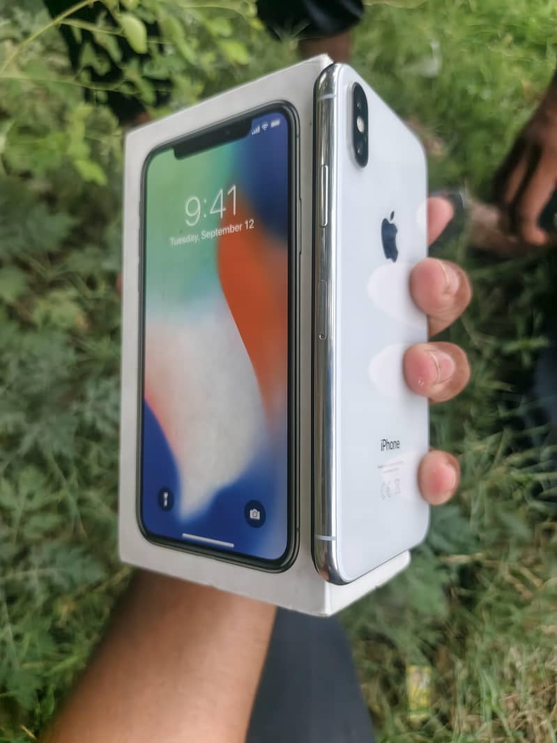 Apple iPhone X 3