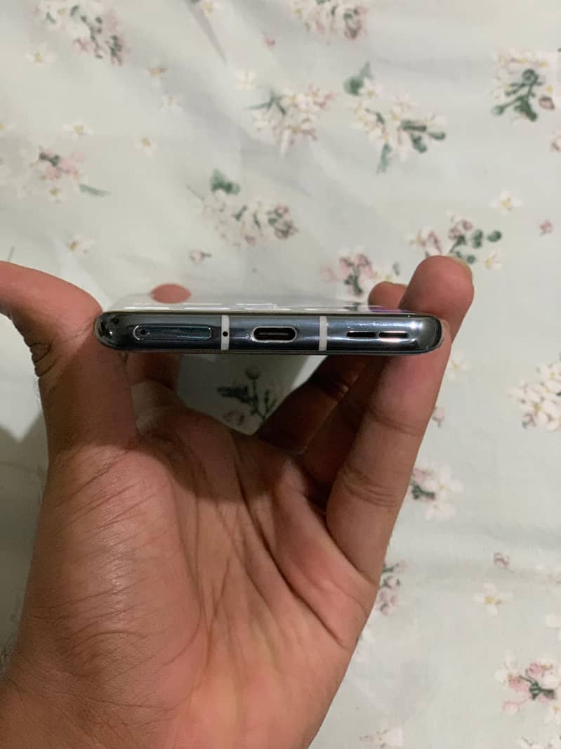 One Plus 9 Pro 5