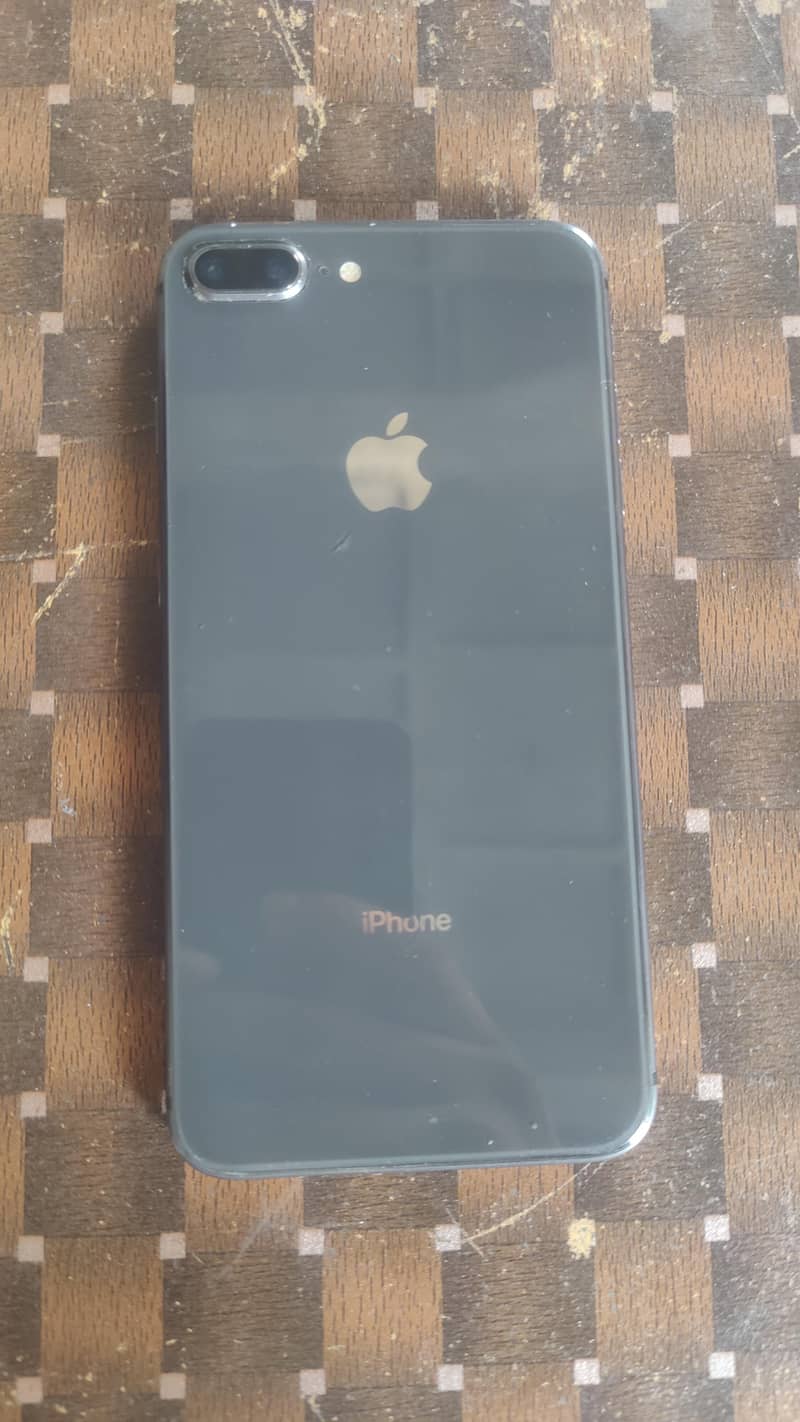 Apple iPhone 8 Plus 0