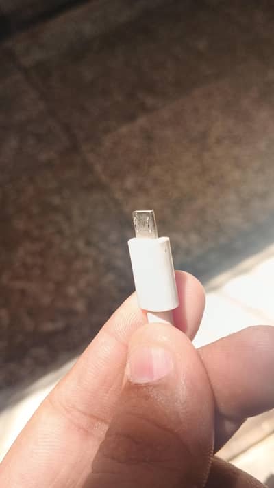 un-used charger Tecno spark 6 kami peshi ho jay gi