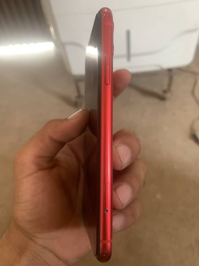 Apple iPhone 11 3