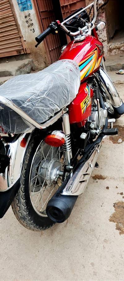 urgent sell of bike. . . 125