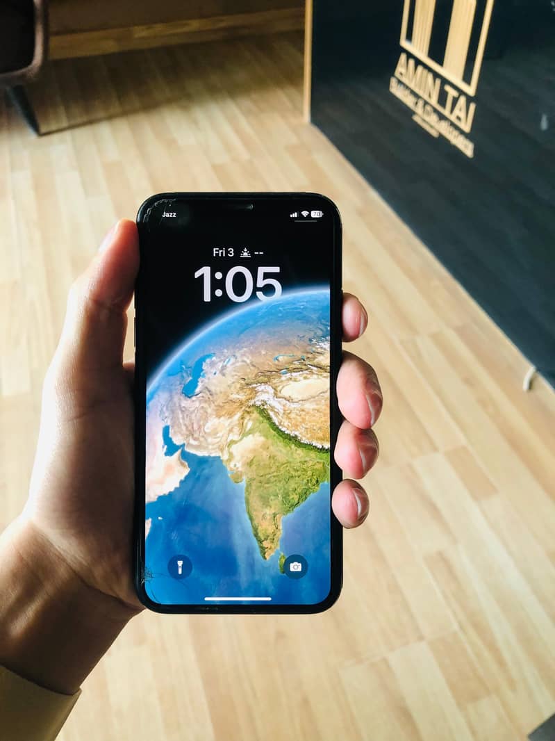 Apple iPhone X 0