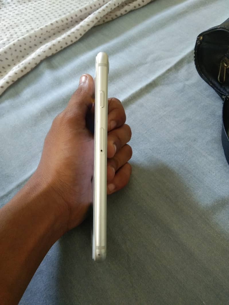 Apple iPhone 8 2