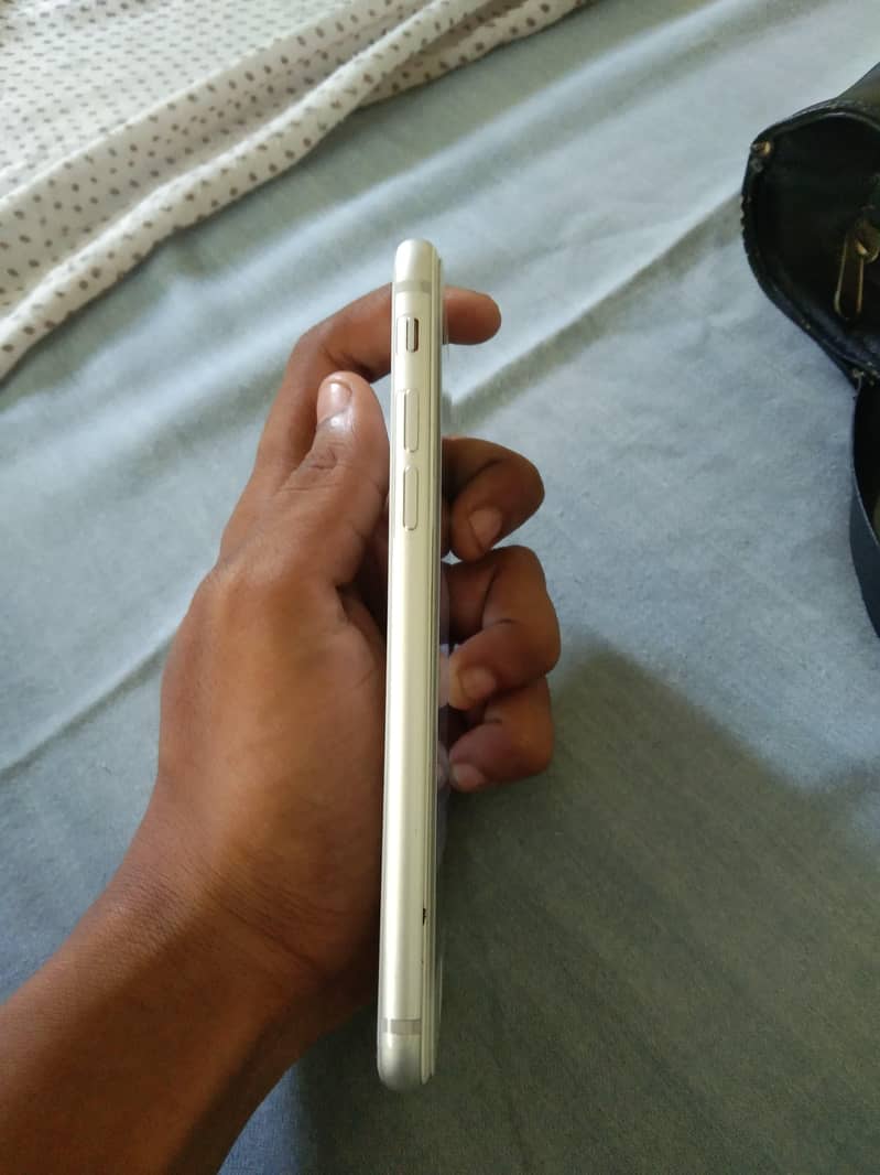 Apple iPhone 8 8