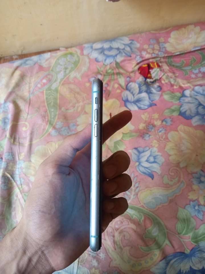 Apple iPhone XR 1
