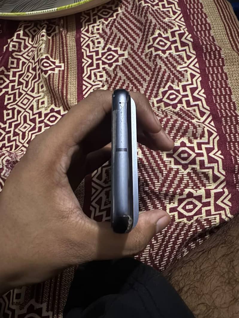 Google Pixel 8 5