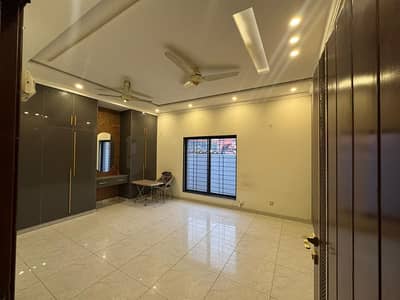 14 MARLA HOUSE FOR SALE IN SECTOR C BAHRIA TOWN LAHORE