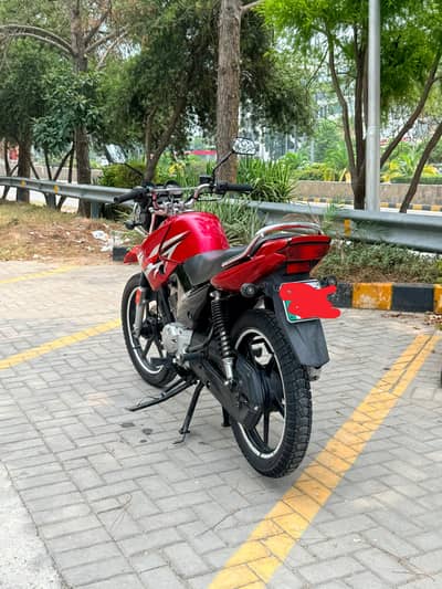 YBR - 125