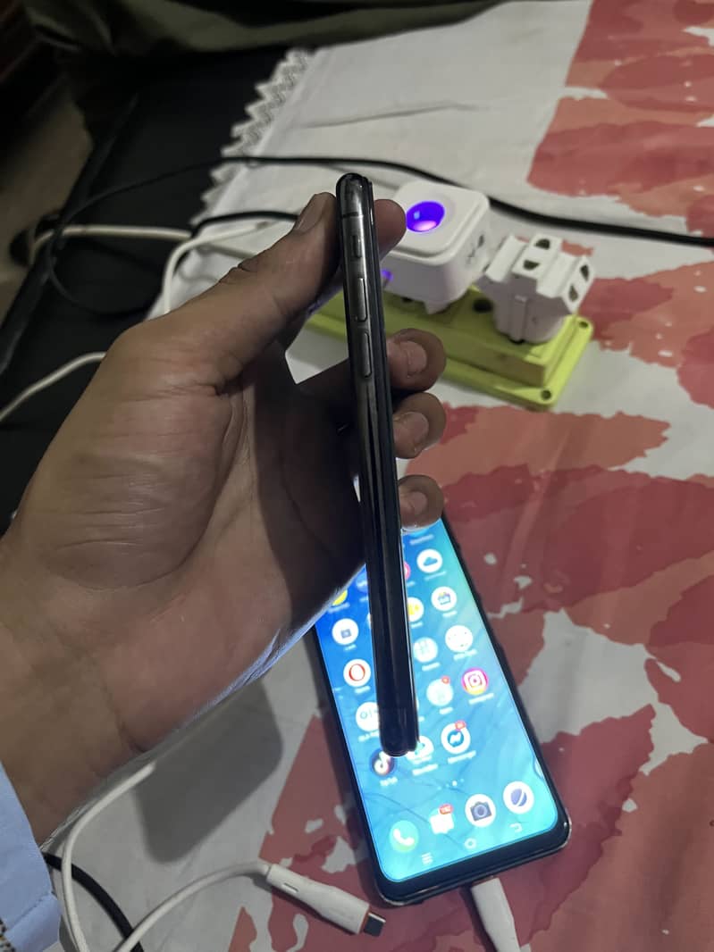 Apple iPhone X 0