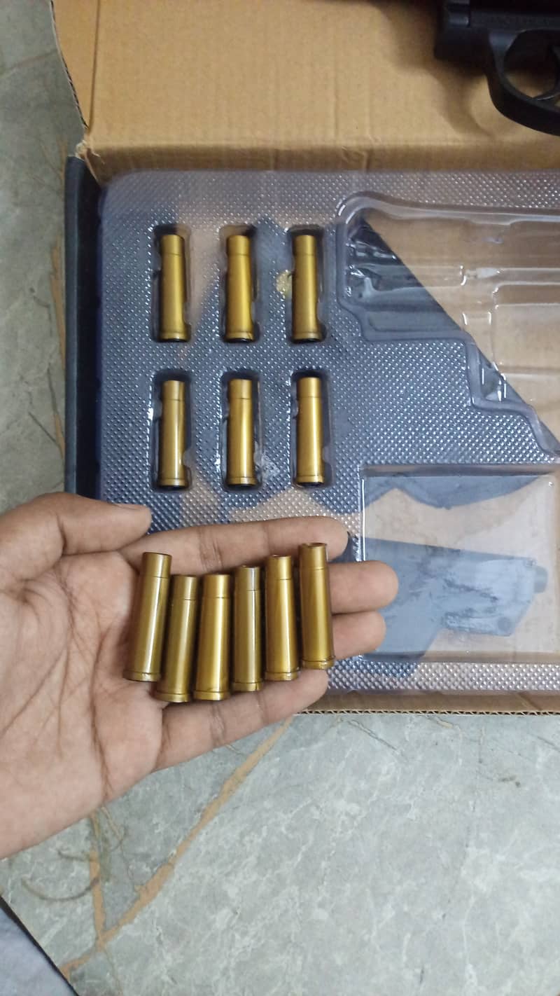 Colt python 356, Zp-05 gell blaster 1
