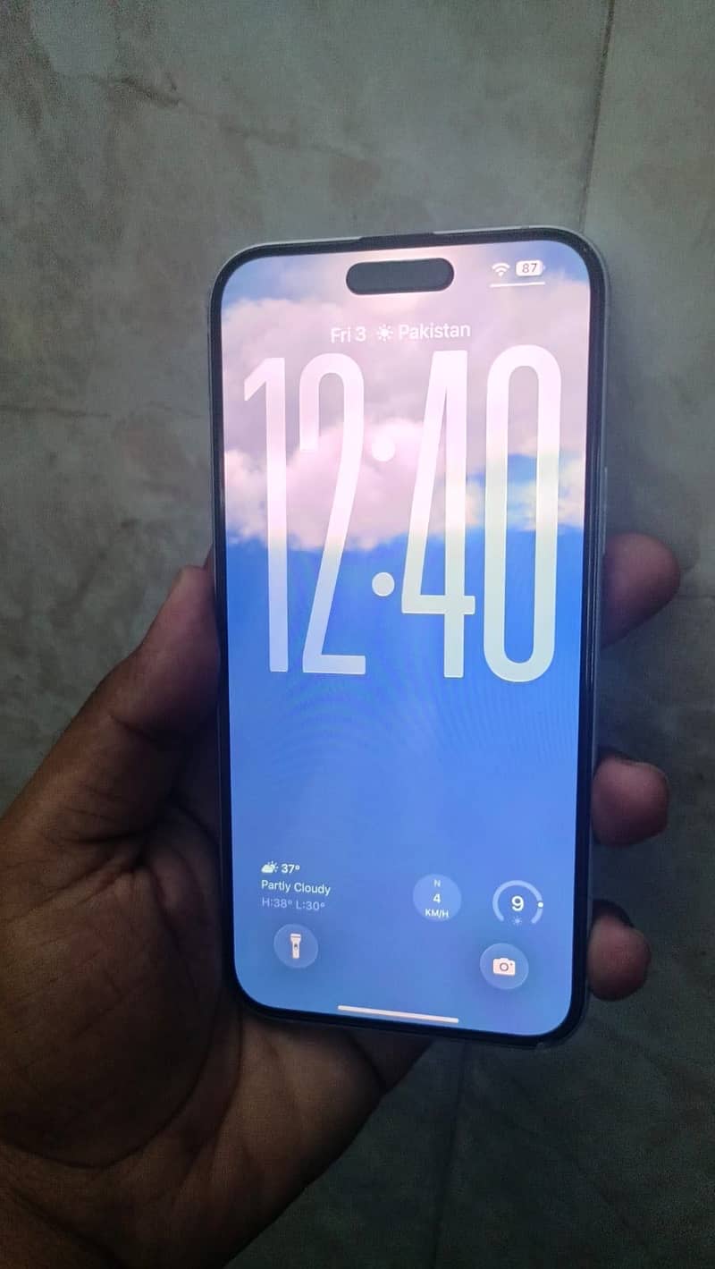 Apple iPhone 15 plus 3