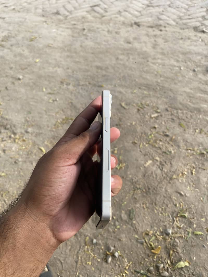 Apple iPhone 14 6