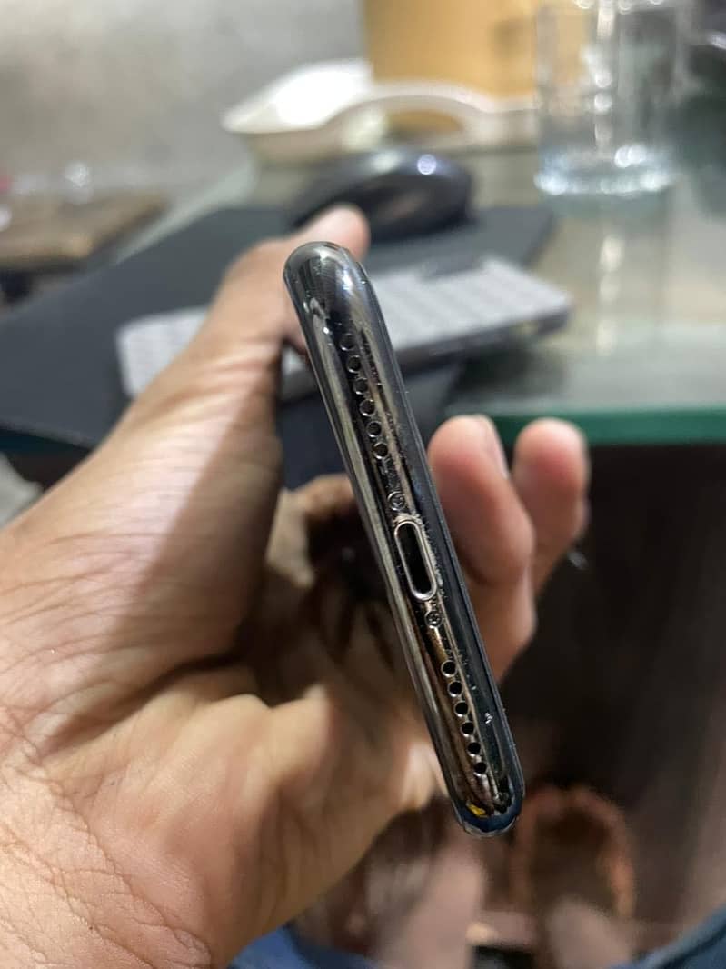 Apple iPhone X 2