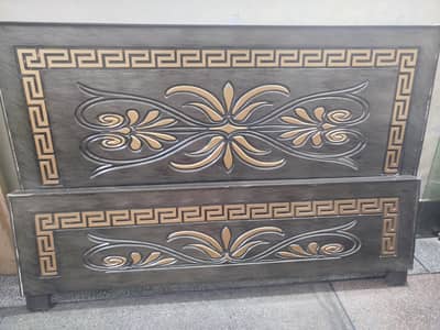 king size wooden bed