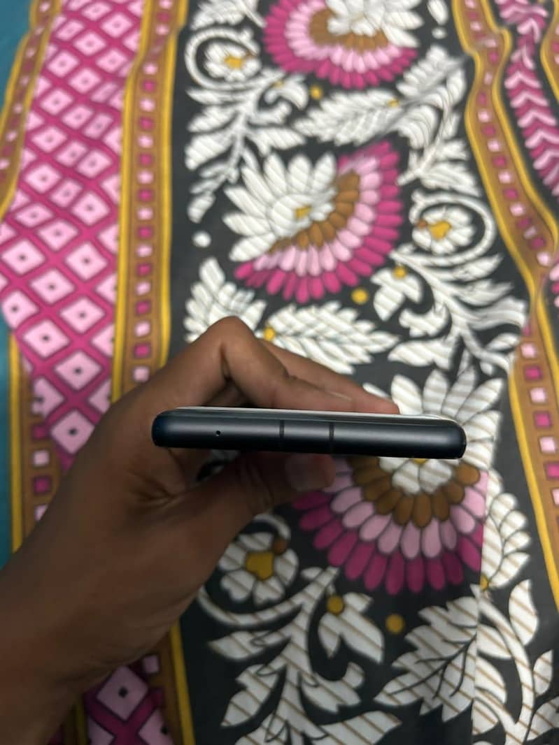 Google Pixel 7a 3