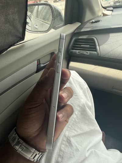 Apple iPhone 16 Plus
