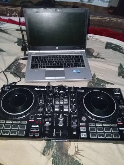 Numark Mixtrak platinum 2 dj controller