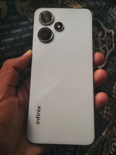 Infinix Hot 30 Play