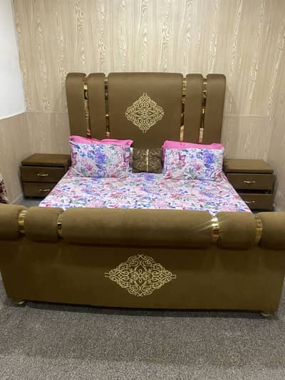 Luxury Used king size bed  with rug