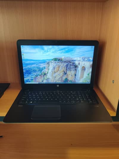 HP ZBOOK 15U G3 2gb graphic card