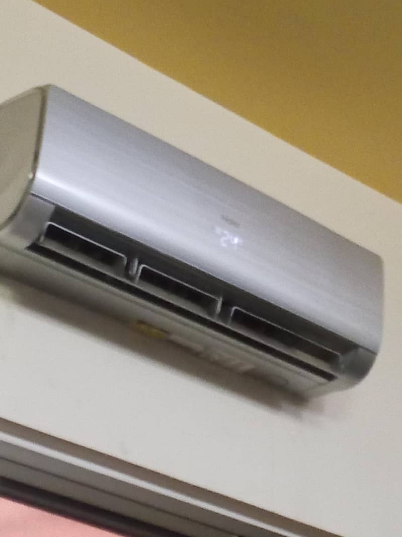 split unit ac good condition cooling v good 1