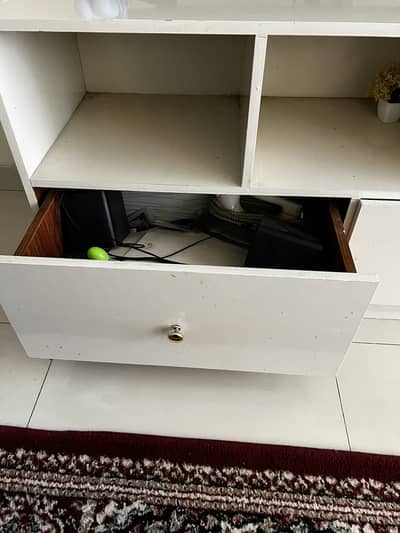 Tv console