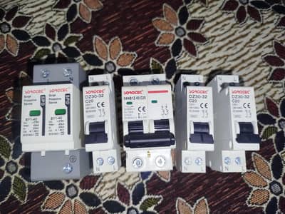 Maryam Nawaz solar panel scheme se mile hue breaker for sale Hain