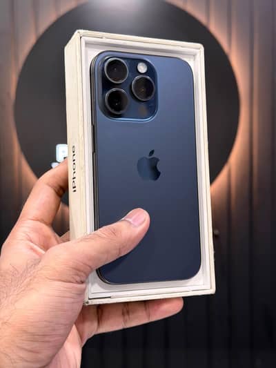 iPhone 15 Pro Titanium 256 GB LLA JV Non-PTA Water pack