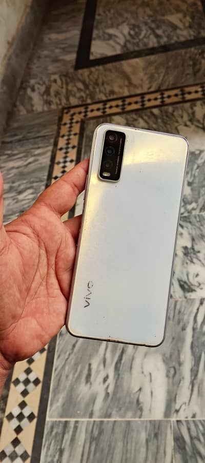 Vivo V20
