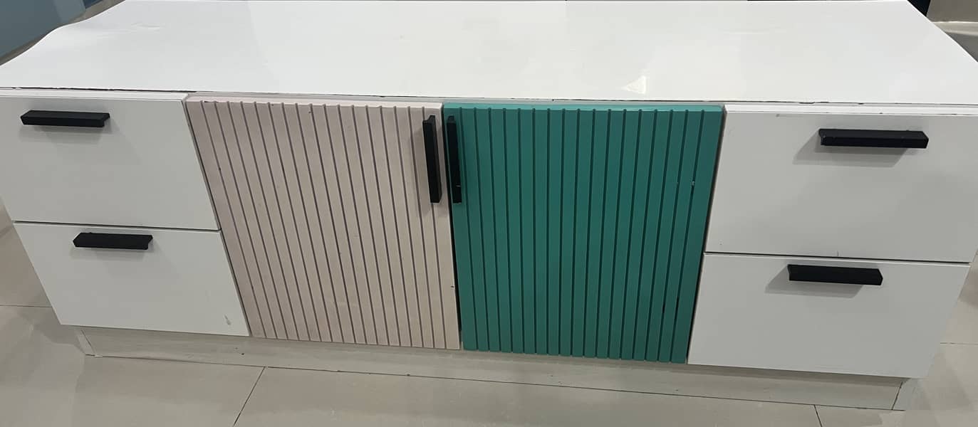 Table with cupboard 1